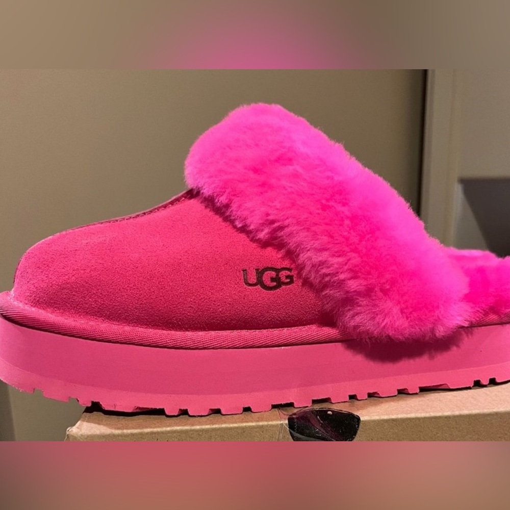 Ugg Disquette - New without tags - missing box